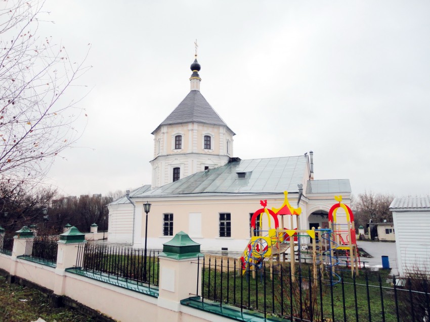 Тверь. Церковь Покрова Пресвятой Богородицы. фасады