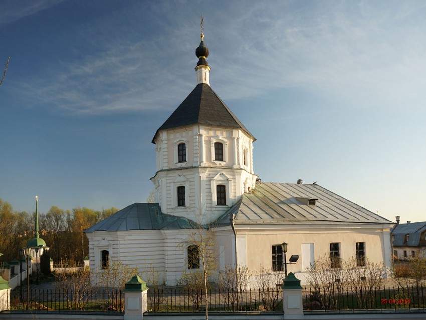 Тверь. Церковь Покрова Пресвятой Богородицы. фасады