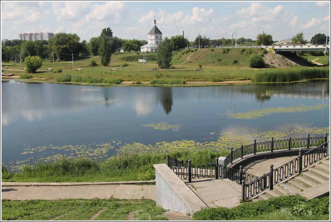 Церковь Покрова Пресвятой Богородицы, Тверь (Тверь, город, Тверская область). общий вид в ландшафте