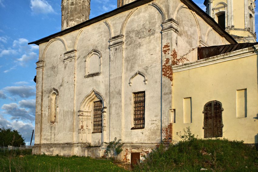 Церковь Успения Пресвятой Богородицы, Иванищи (Иваниши) (Старицкий район, Тверская область). архитектурные детали