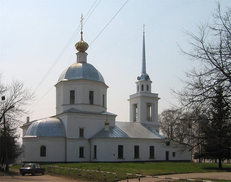 Храм св Троицы за Волгой Тверь