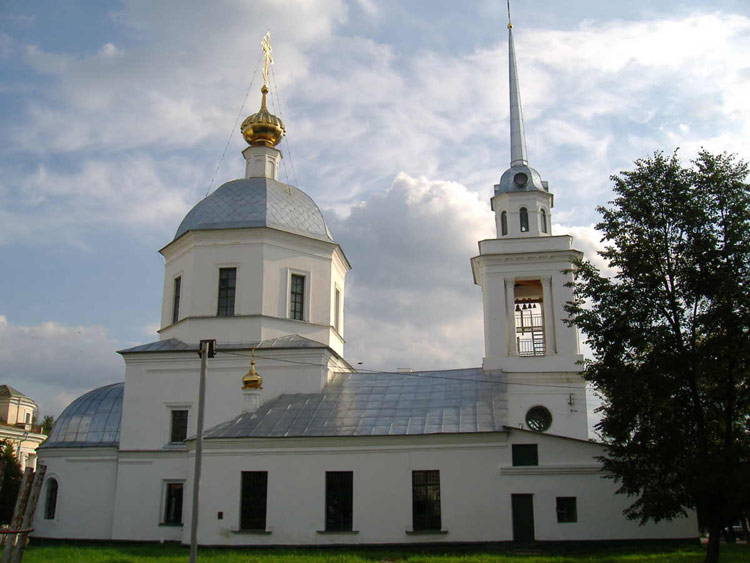 Тверь. Церковь Воскресения Христова за Волгой. фасады