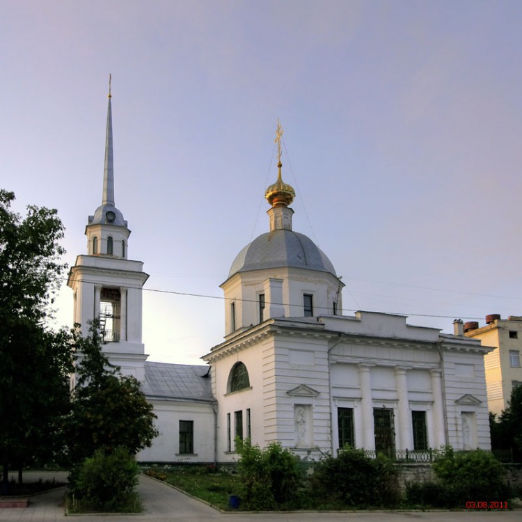 Тверь. Церковь Воскресения Христова за Волгой. фасады