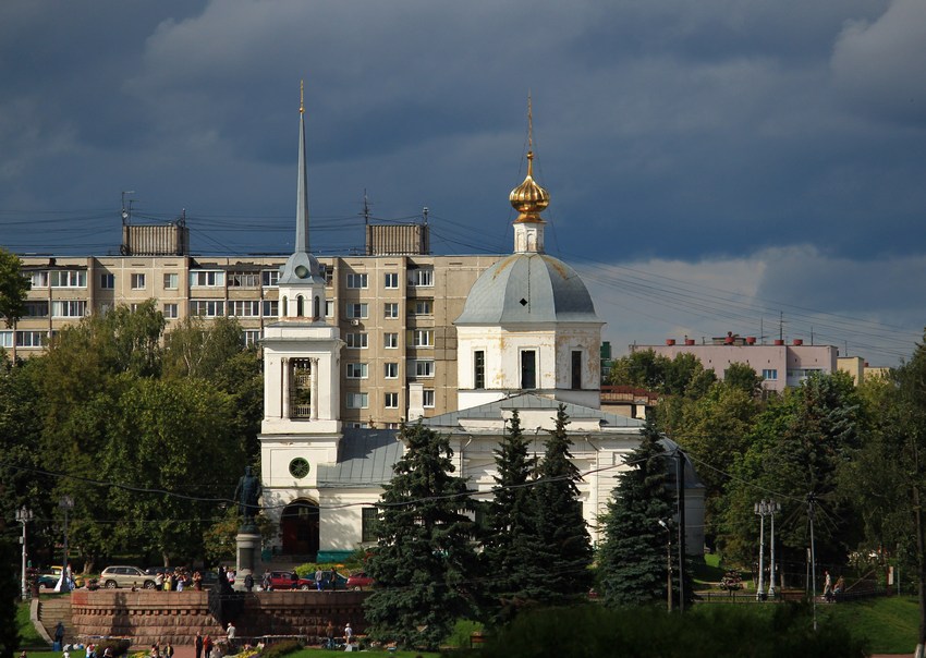 Тверь. Церковь Воскресения Христова за Волгой. фасады