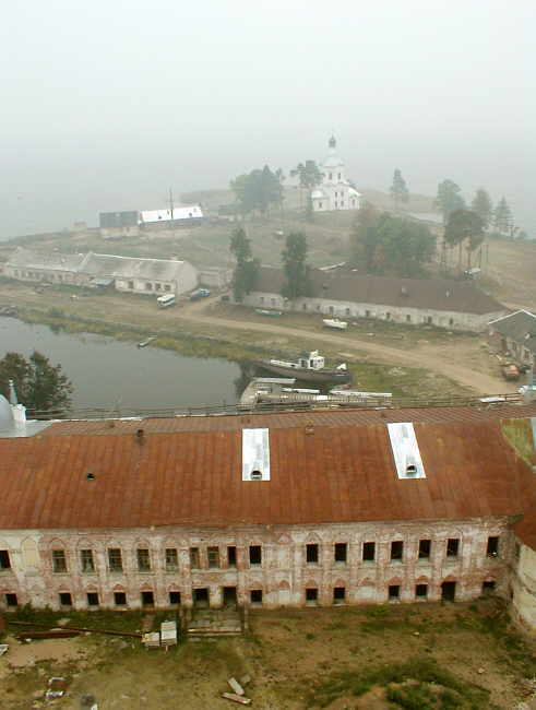 Столобный, остров (озеро Селигер). Нило-Столобенская пустынь. фасады