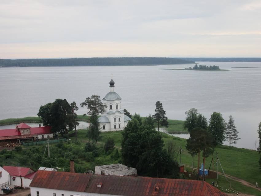 Столобный, остров (озеро Селигер). Нило-Столобенская пустынь. фасады