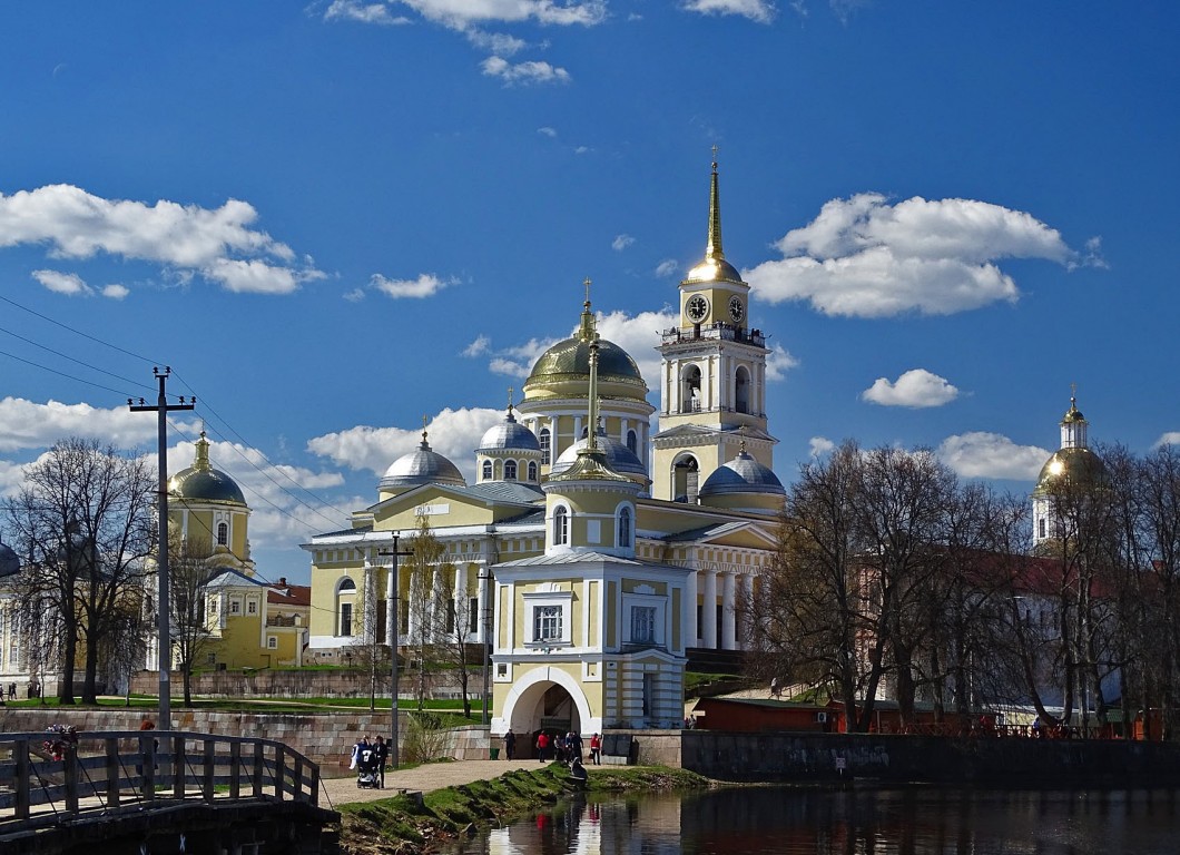 Нило-Столобенская пустынь, Столобный, остров (озеро Селигер) (Осташковский городской округ, Тверская область). фасады