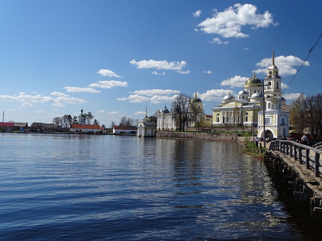 Нило-Столобенская пустынь, Столобный, остров (озеро Селигер) (Осташковский городской округ, Тверская область). фасады