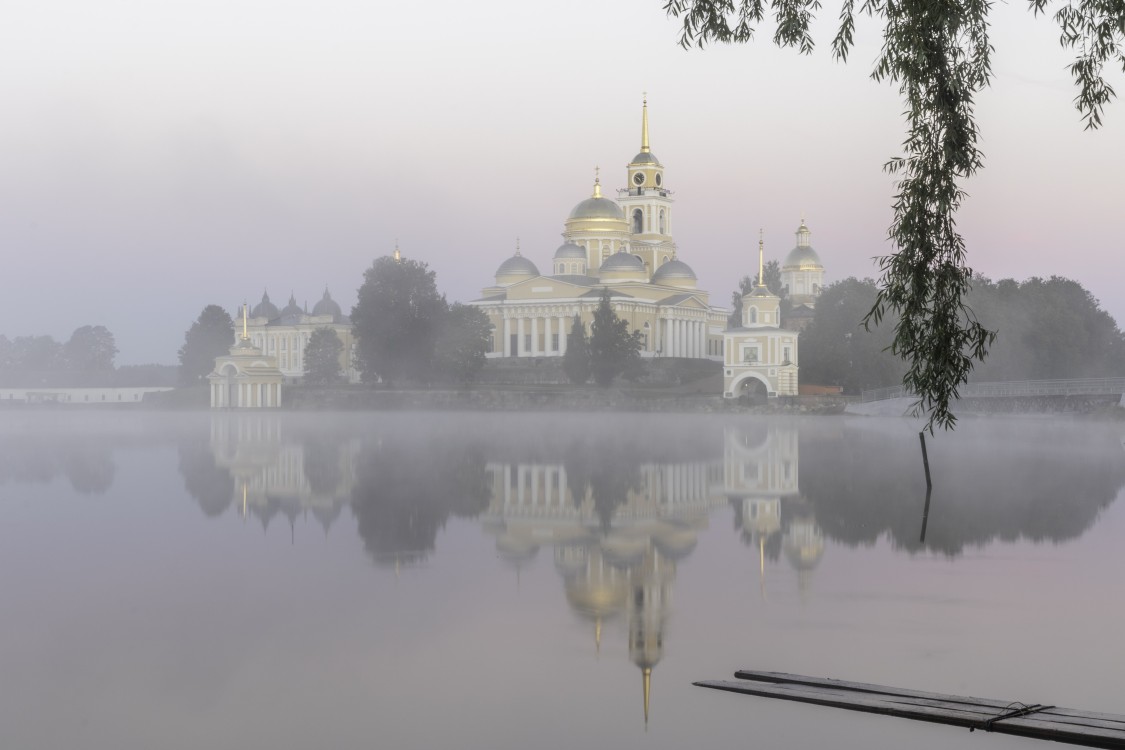 Столобный, остров (озеро Селигер). Нило-Столобенская пустынь. художественные фотографии, за полчаса до рассвета