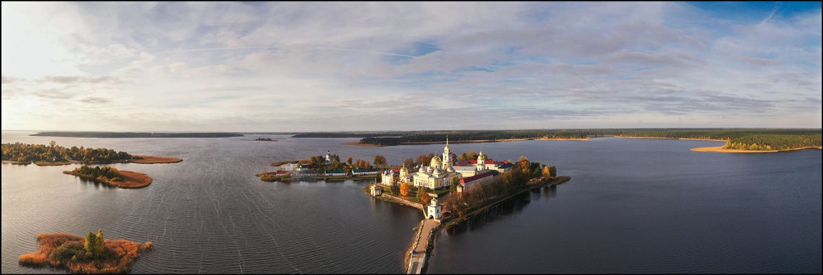 Нило-Столобенская пустынь, Столобный, остров (озеро Селигер) (Осташковский городской округ, Тверская область). общий вид в ландшафте