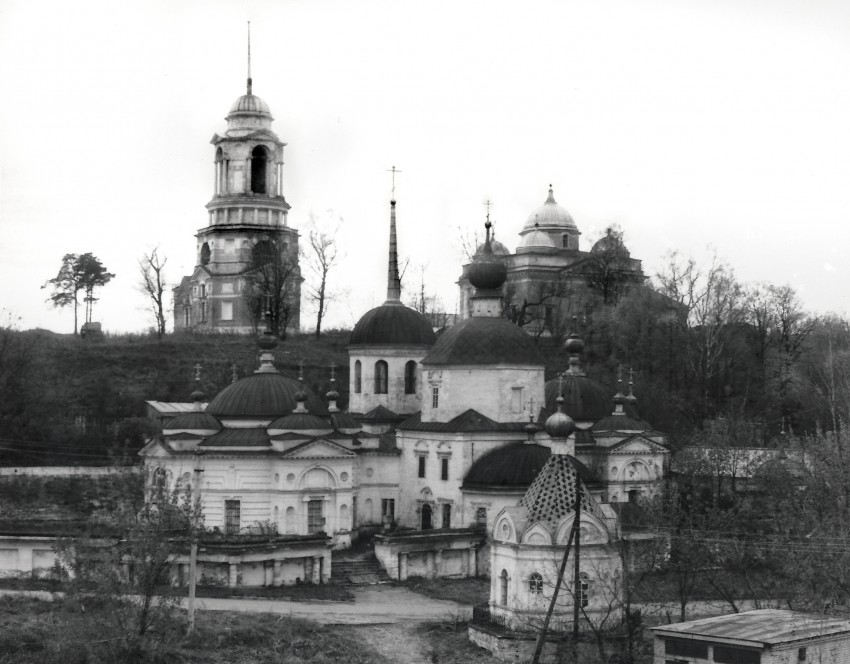 Старица. Церковь Рождества Пресвятой Богородицы. фасады, Фото В. В. Лелецкого