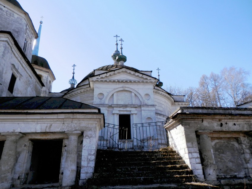 Старица. Церковь Рождества Пресвятой Богородицы. архитектурные детали