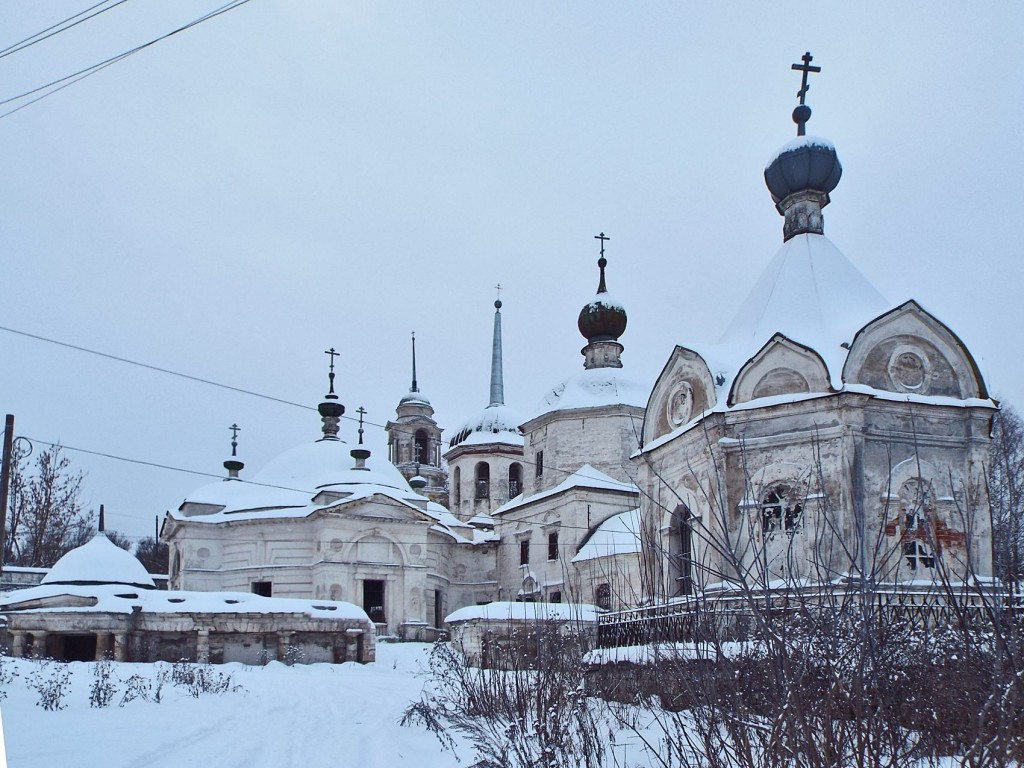 Старица. Церковь Рождества Пресвятой Богородицы. фасады