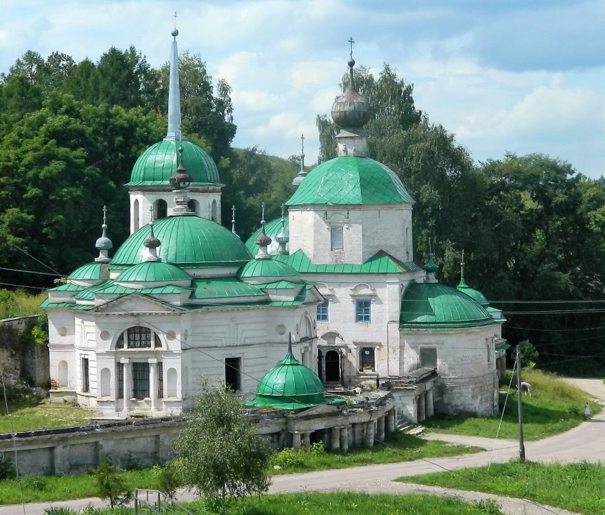 Старица. Церковь Рождества Пресвятой Богородицы. фасады