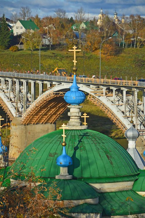 Старица. Церковь Рождества Пресвятой Богородицы. архитектурные детали