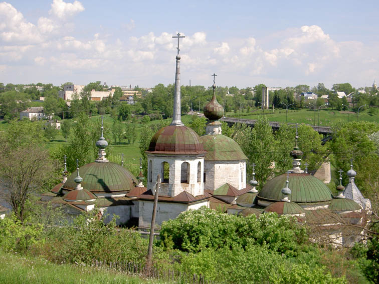 Церковь Рождества Пресвятой Богородицы, Старица (Старицкий район, Тверская область). фасады, вид с Юго-Запада