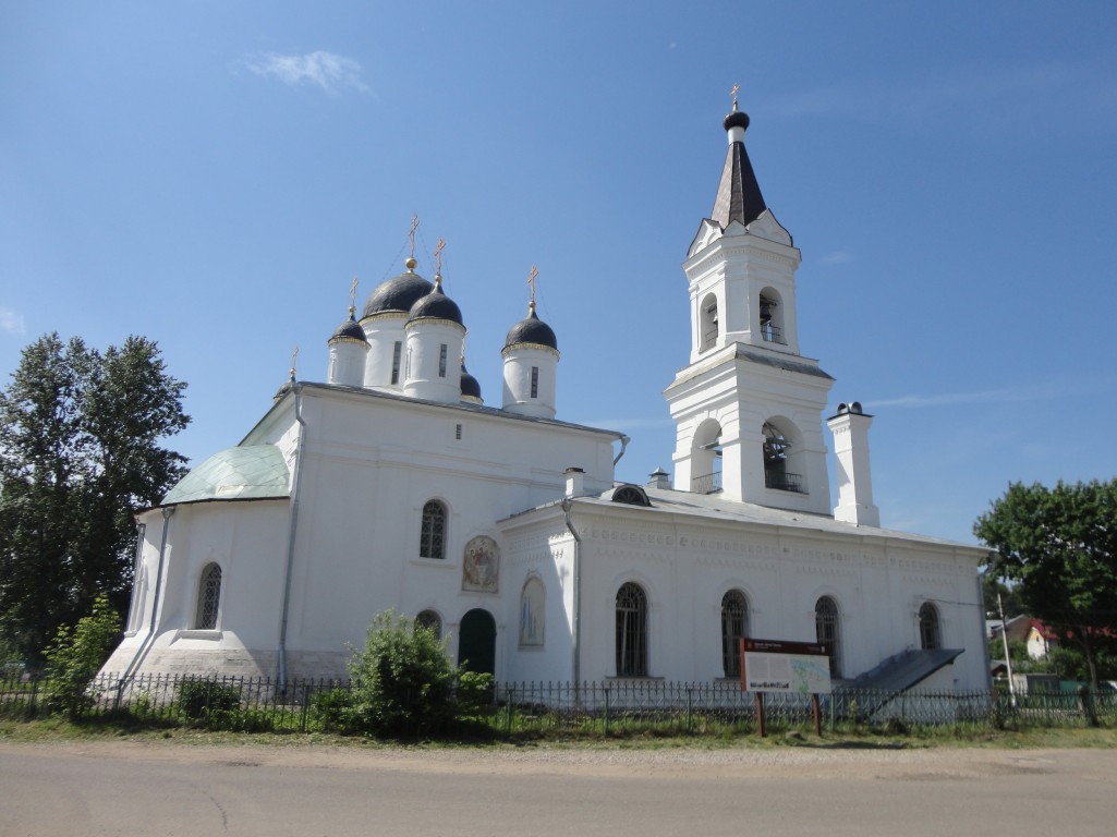 Тверь. Церковь Троицы Живоначальной 