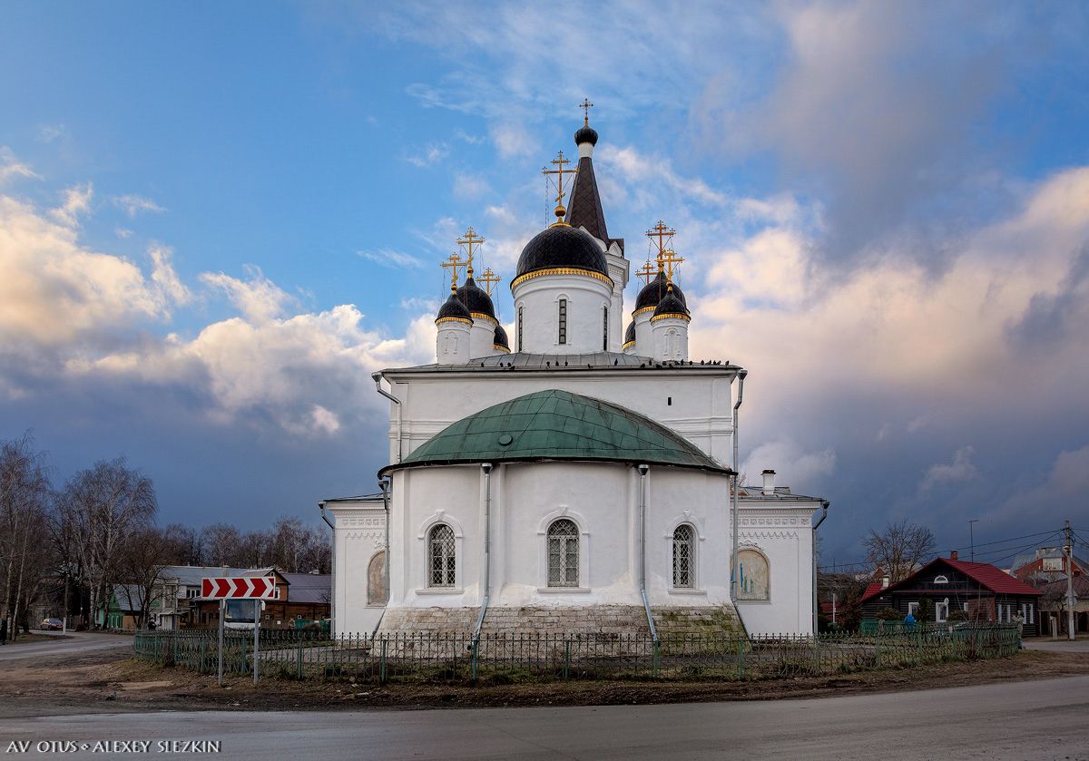 художественные фотографии. Церковь Троицы Живоначальной 