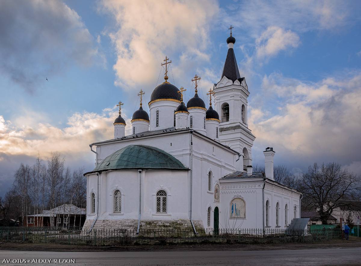 художественные фотографии. Церковь Троицы Живоначальной 