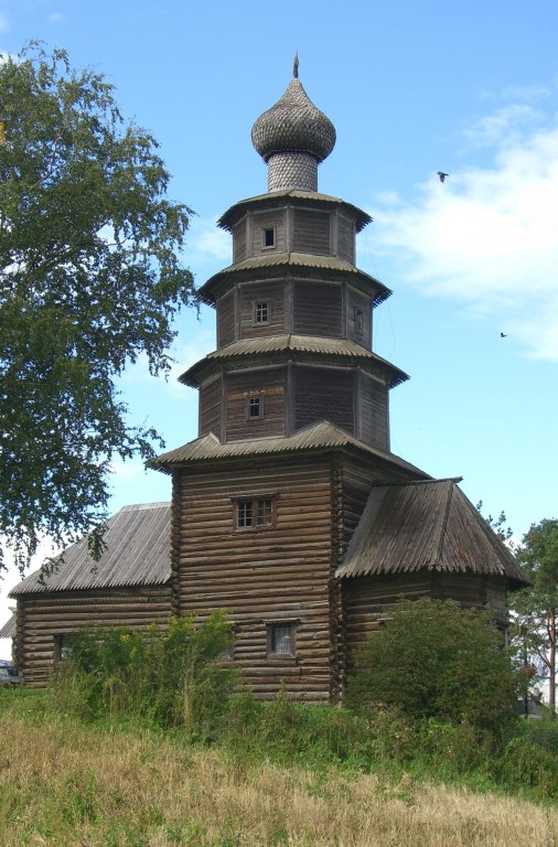 Торжок. Церковь Тихвинской иконы Божией Матери. фасады