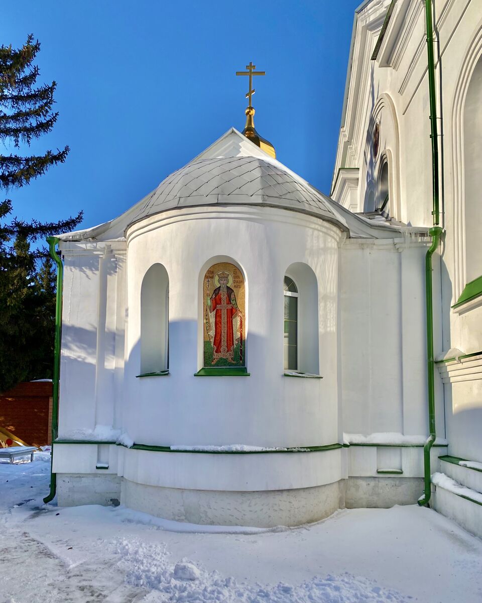 Собор Воздвижения Креста Господня, Омск (Омск, город, Омская область). архитектурные детали, Придел князя Владимира (южный)