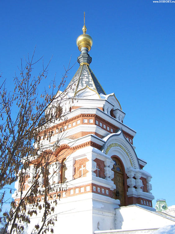 Омск. Часовня Серафима Саровского и Алексия, митрополита Московского (воссозданная). архитектурные детали