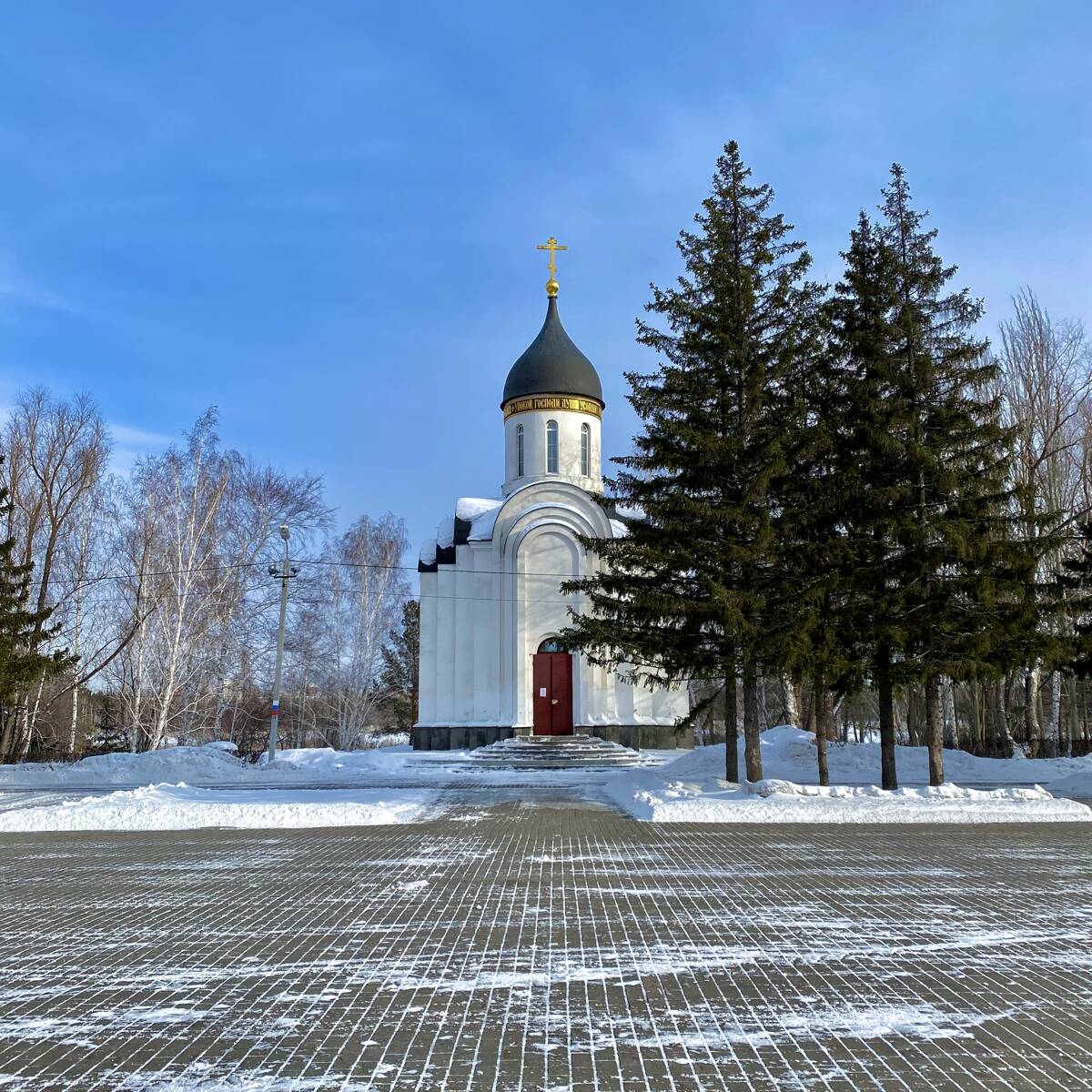 Церковь Георгия Победоносца, Александра Невского и Димитрия Донского, Омск (Омск, город, Омская область). фасады, Вид с парка