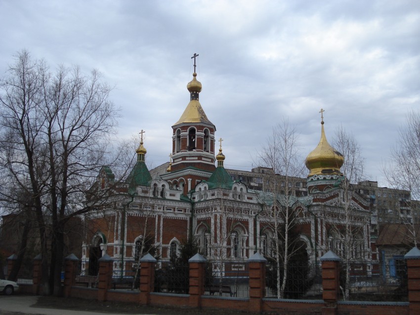 Омск. Церковь Николая Чудотворца в Атаманском посёлке. фасады, Вид с перекрестка