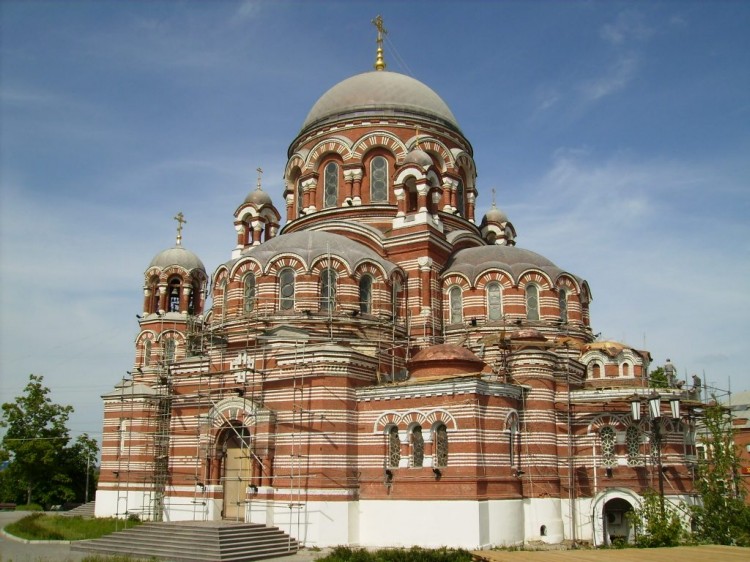 Коломна. Церковь Троицы Живоначальной в Щурове. фасады