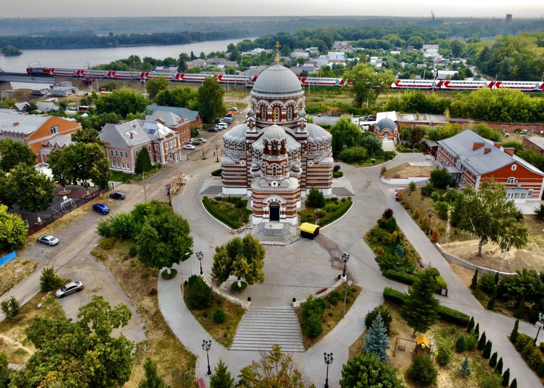 Церковь Троицы Живоначальной в Щурове, Коломна (Коломенский городской округ, Московская область). общий вид в ландшафте, С высоты вид с запада