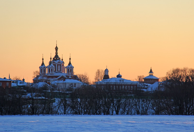 Брусенский Успенский монастырь, Коломна (Коломенский городской округ, Московская область). общий вид в ландшафте