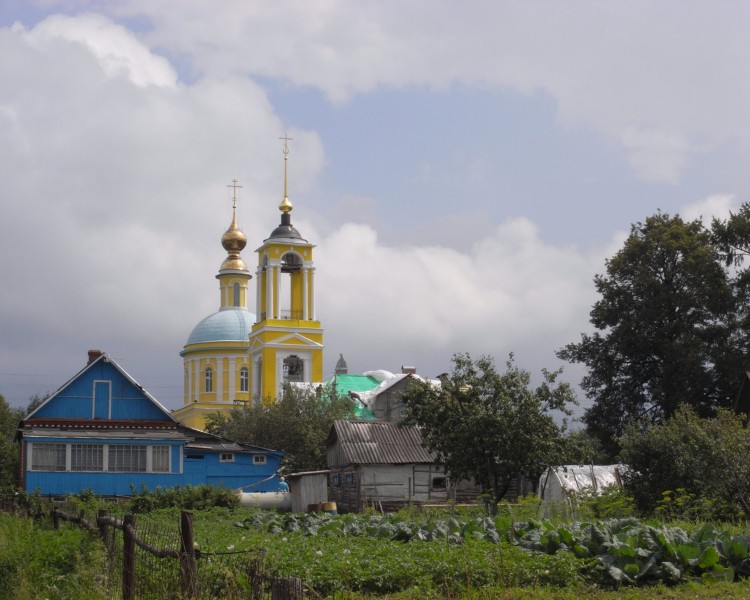 Церковь Николая Чудотворца, Бужаниново (Сергиево-Посадский городской округ, Московская область). общий вид в ландшафте