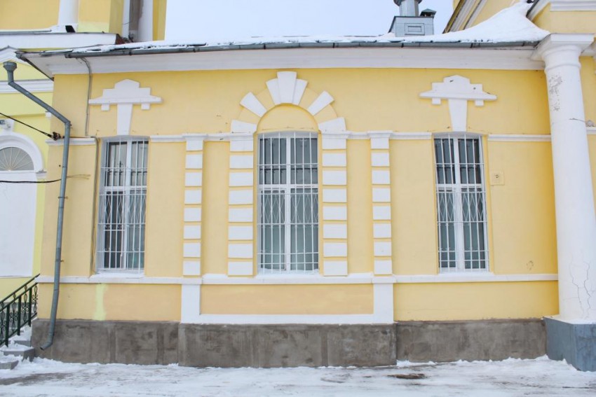 Церковь Николая Чудотворца, Бужаниново (Сергиево-Посадский городской округ, Московская область). архитектурные детали, Южный фасад средней части
