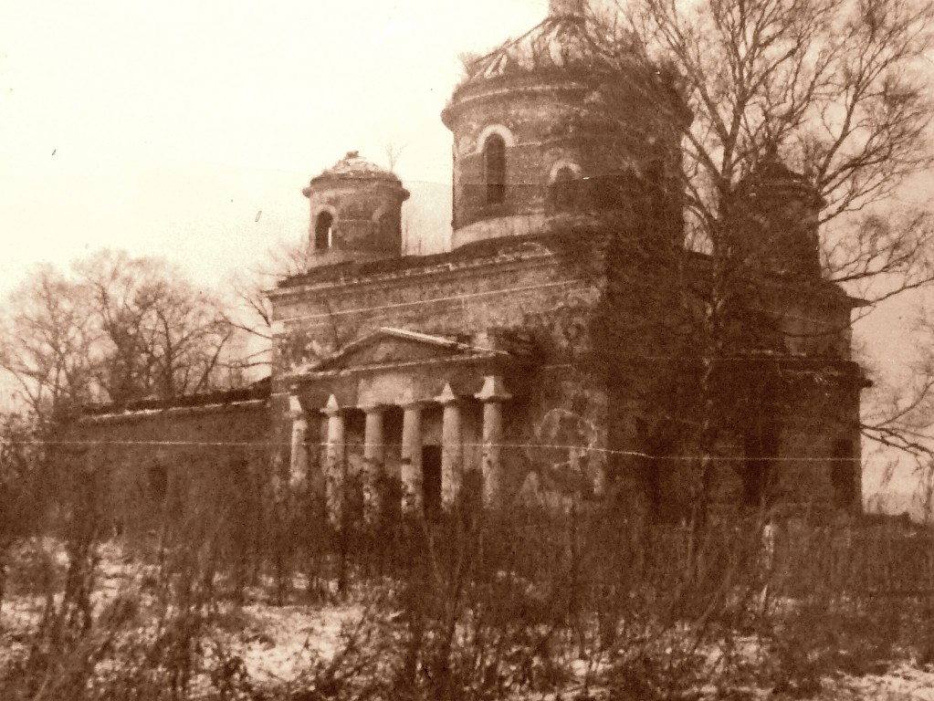 Подсосино. Церковь Успения Пресвятой Богородицы. архивная фотография, Храм Успения Божией Матери в с.Подсосино. Автор - В.С. Купцов.