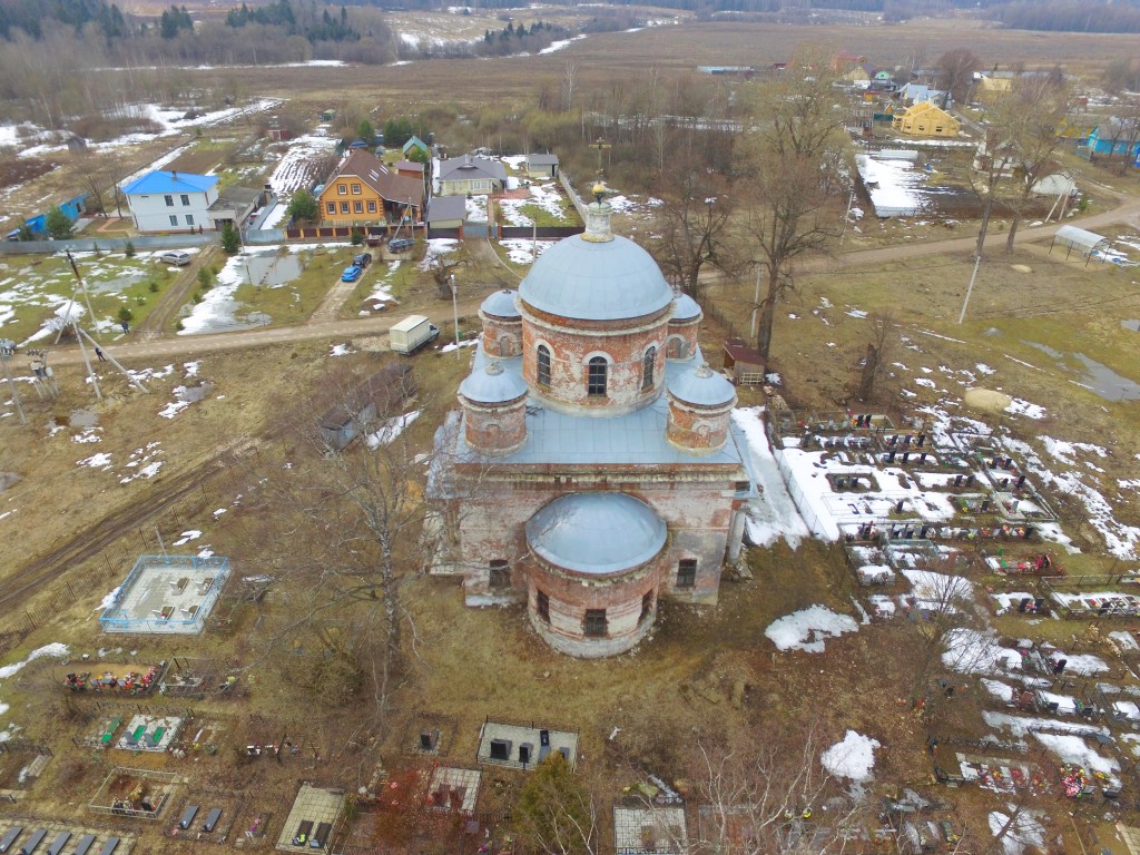 Подсосино. Церковь Успения Пресвятой Богородицы. общий вид в ландшафте, Вид с востока, фото с квадрокоптера