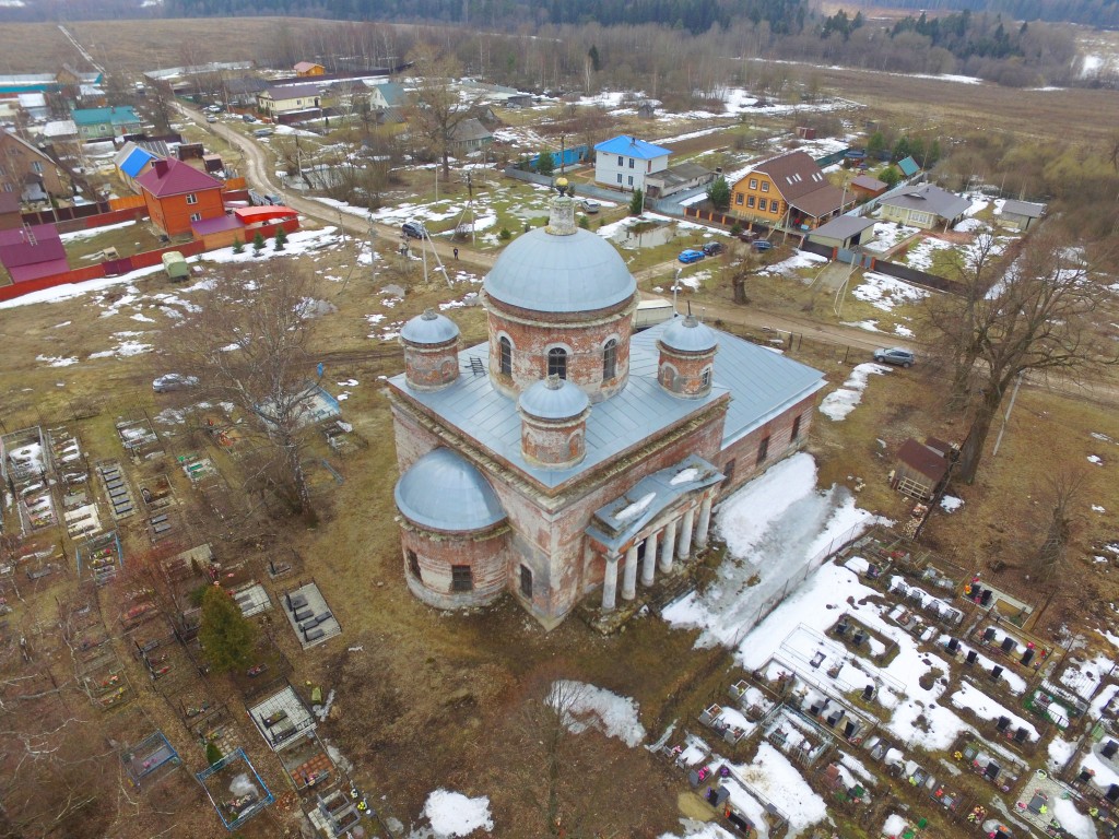 Церковь Успения Пресвятой Богородицы, Подсосино (Сергиево-Посадский городской округ, Московская область). общий вид в ландшафте, Вид с северо-востока, фото с квадрокоптера