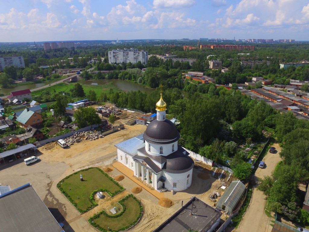 Церковь Корсунской иконы Божией Матери, Глинково (Сергиево-Посадский городской округ, Московская область). общий вид в ландшафте, Вид с юго-востока, фото с квадрокоптера
