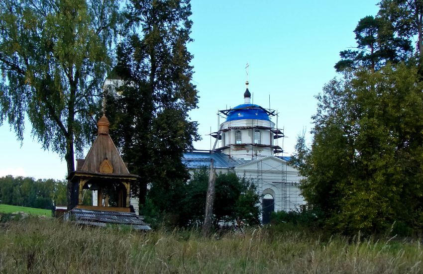 Малинники. Церковь Николая Чудотворца. общий вид в ландшафте, Храм Николая Чудотворца