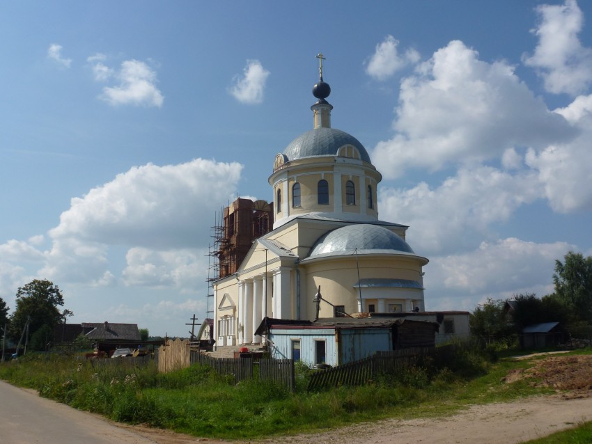 Церковь Николая Чудотворца, Дерюзино (Сергиево-Посадский городской округ, Московская область). фасады