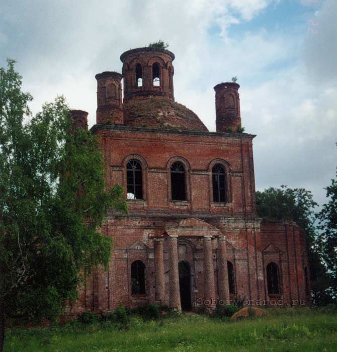Церковь Михаила Архангела, Шарапово (Сергиево-Посадский городской округ, Московская область). фасады