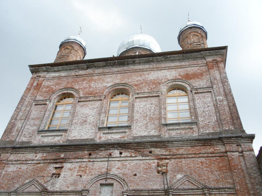 Церковь Михаила Архангела, Шарапово (Сергиево-Посадский городской округ, Московская область). архитектурные детали, Фрагмент северного фасада