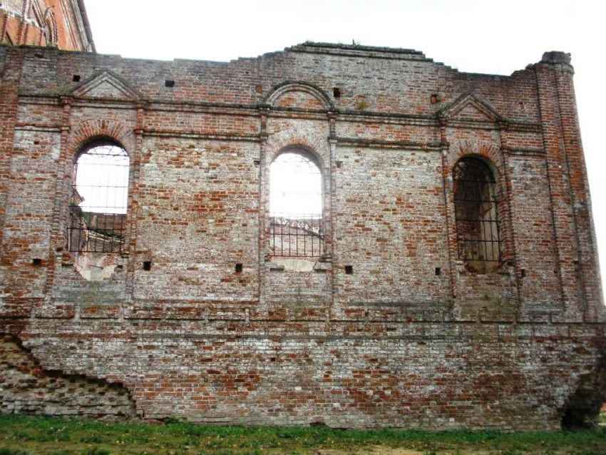 Церковь Михаила Архангела, Шарапово (Сергиево-Посадский городской округ, Московская область). архитектурные детали, Фрагмент северного фасада