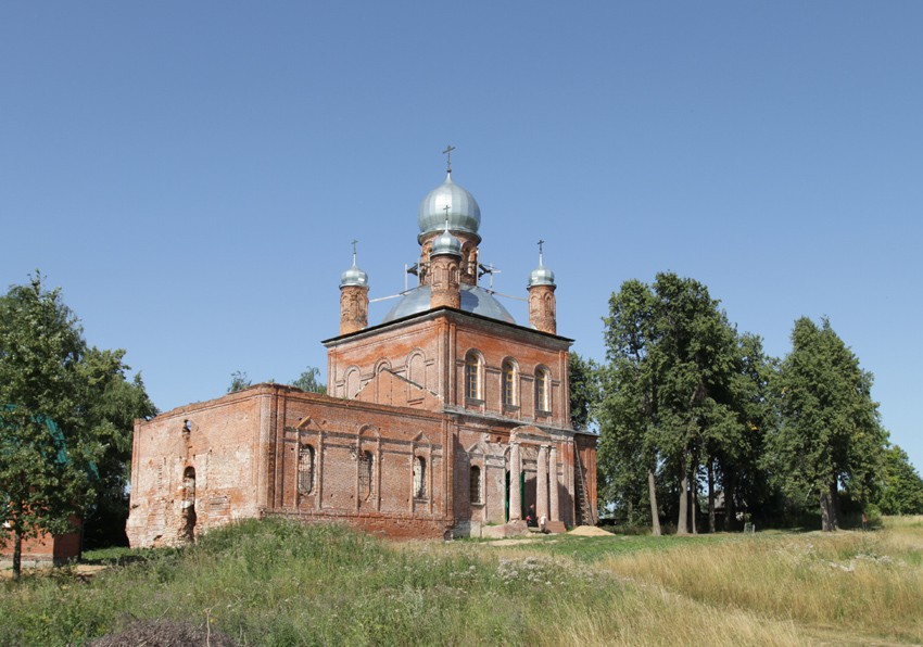 Церковь Михаила Архангела, Шарапово (Сергиево-Посадский городской округ, Московская область). общий вид в ландшафте