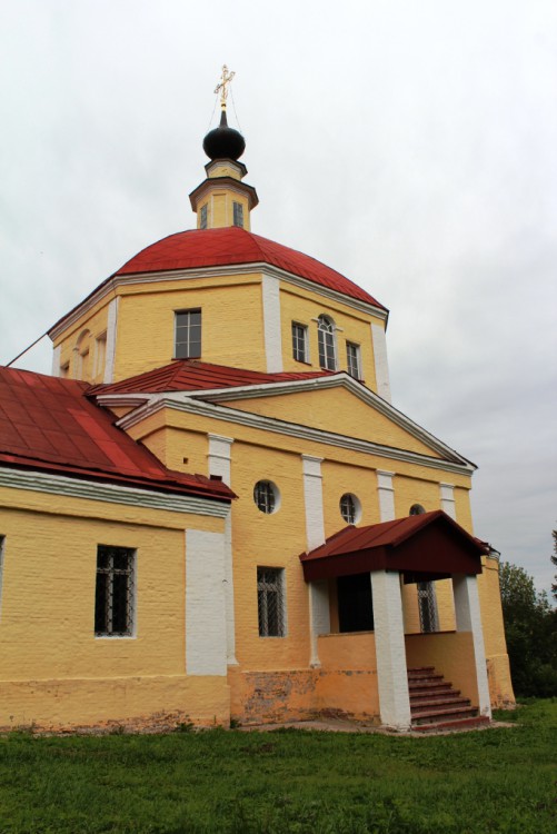 Церковь Иоанна Богослова, Слотино (Сергиево-Посадский городской округ, Московская область). фасады, Основной объем храма, вид с юга