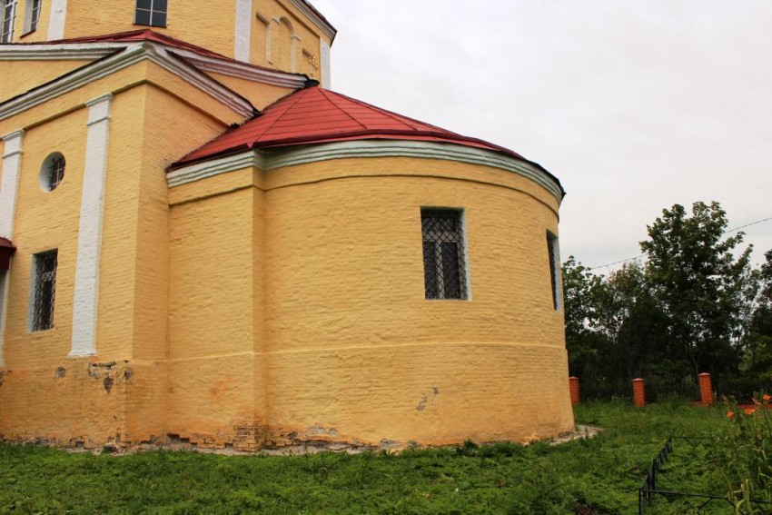 Церковь Иоанна Богослова, Слотино (Сергиево-Посадский городской округ, Московская область). архитектурные детали, Апсида, вид с юга