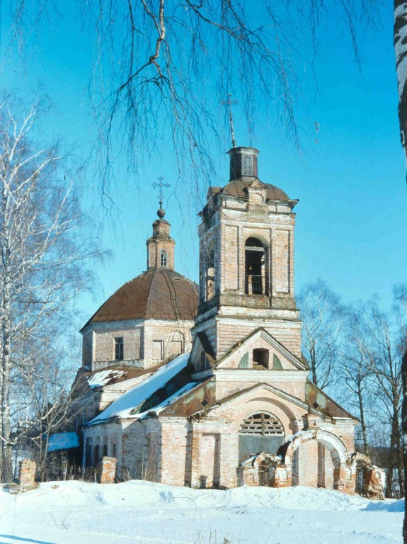 Церковь Иоанна Богослова, Слотино (Сергиево-Посадский городской округ, Московская область). фасады