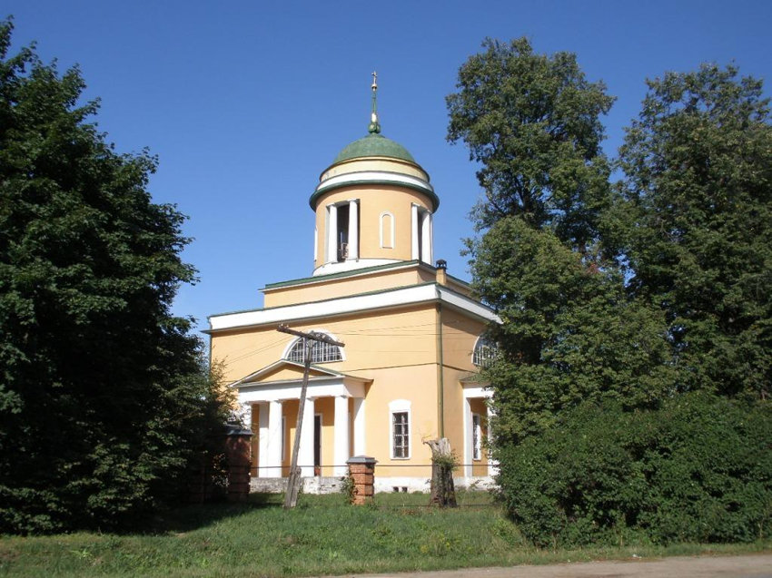 Церковь Воздвижения Креста Господня, Воздвиженское (Сергиево-Посадский городской округ, Московская область). фасады, Вид с юго-востока