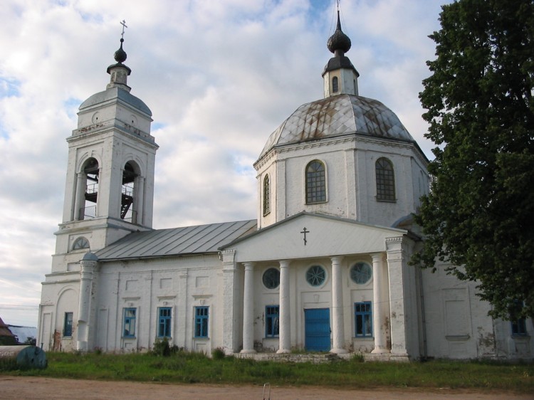 Церковь Тихвинской иконы Божией Матери, Выпуково (Сергиево-Посадский городской округ, Московская область). фасады