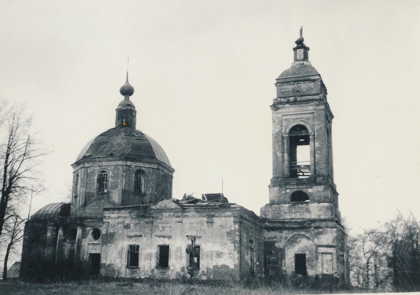 Церковь Тихвинской иконы Божией Матери, Выпуково (Сергиево-Посадский городской округ, Московская область). фасады
