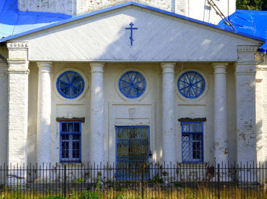 Церковь Тихвинской иконы Божией Матери, Выпуково (Сергиево-Посадский городской округ, Московская область). архитектурные детали